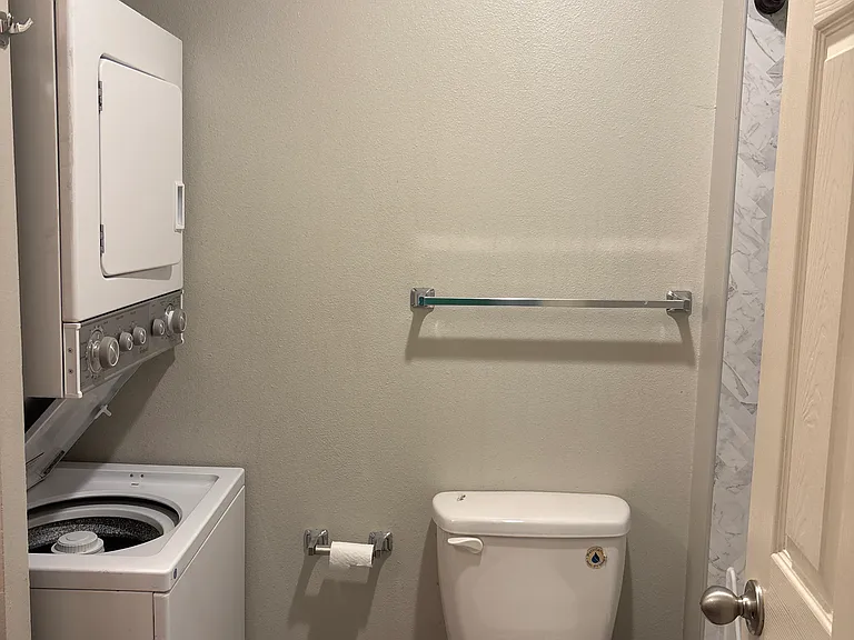 6410 8th Ave NE #301 — Photo 4