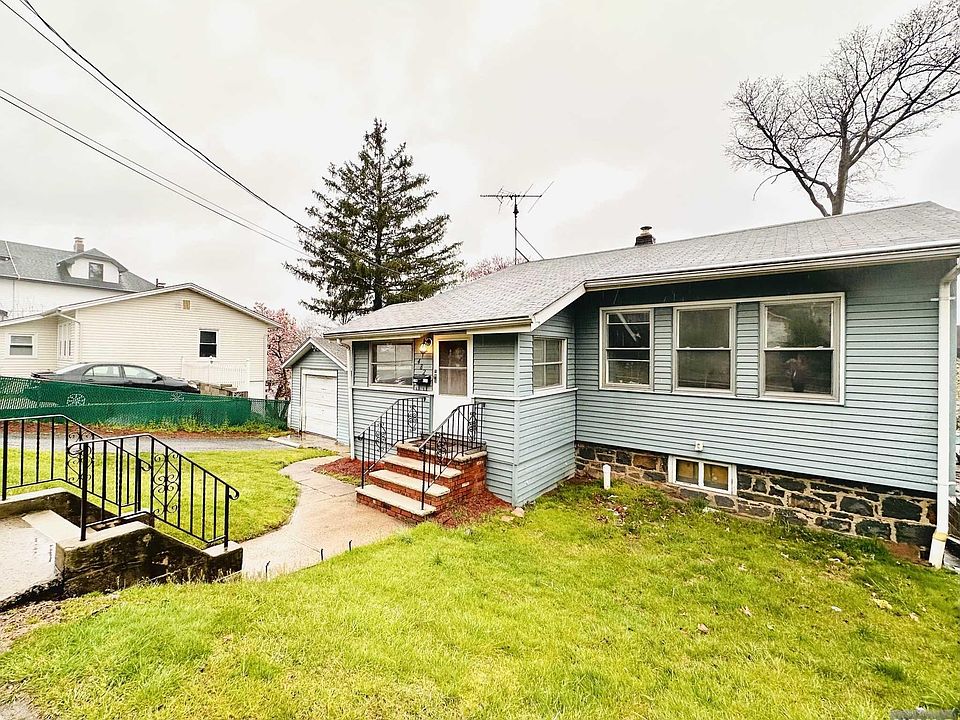 1st image of 482 Grand Ave
