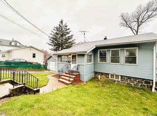 482 Grand Ave, Leonia, NJ 07605