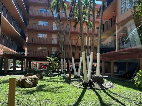 1990 W 56th St APT 1320, Hialeah, FL 33012