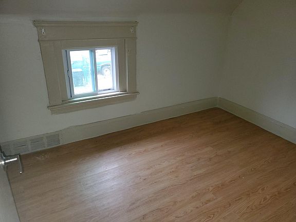 4th image of 5940 Cable Ave #Up