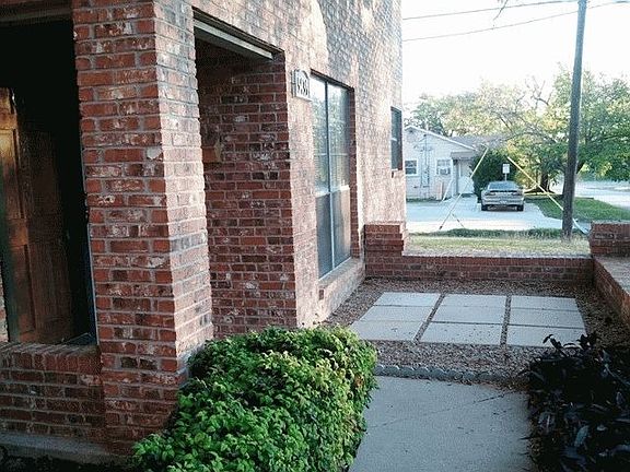 2nd image of 5439 Pershing Ave