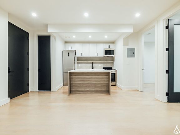 3rd image of 471 Tompkins Ave #3G