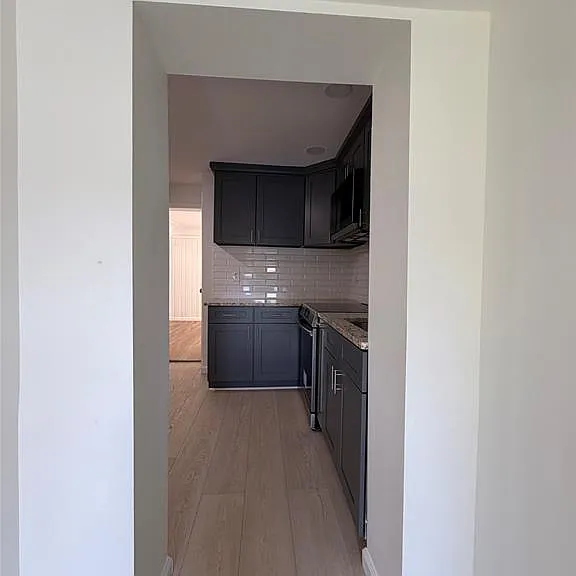 4915 Clarkston Rd — Photo 4