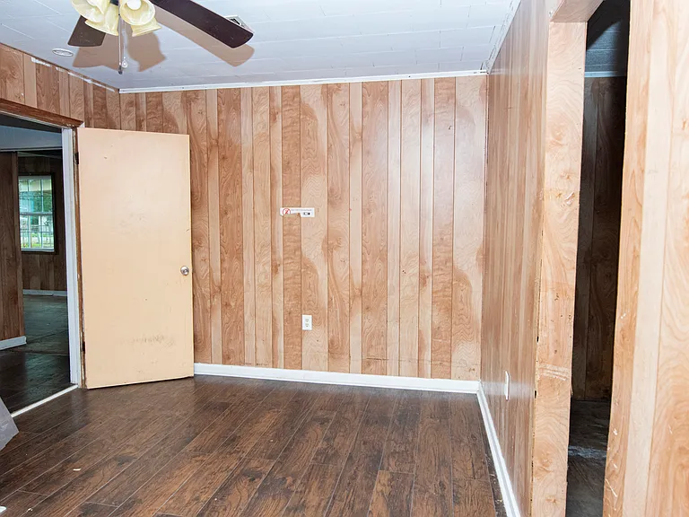 405 Johnston St — Photo 24
