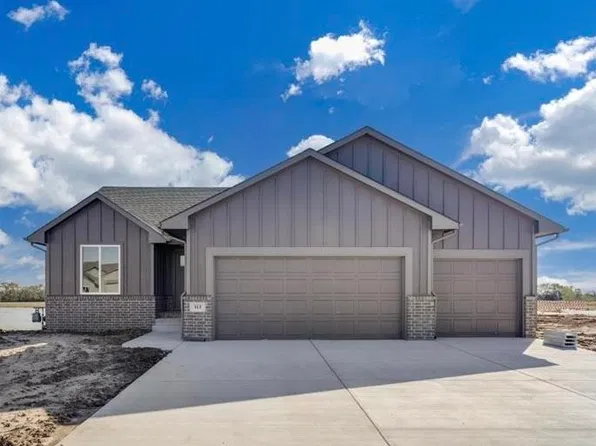 113 E Hickam St, Derby, KS 67037