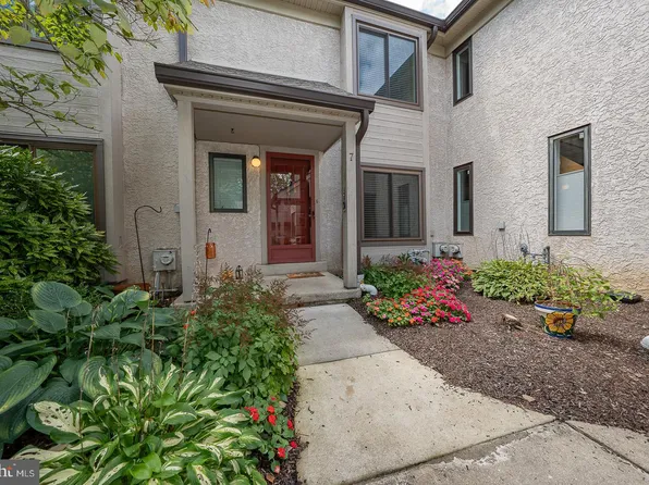 7 Oakmont Pl, Media, PA 19063