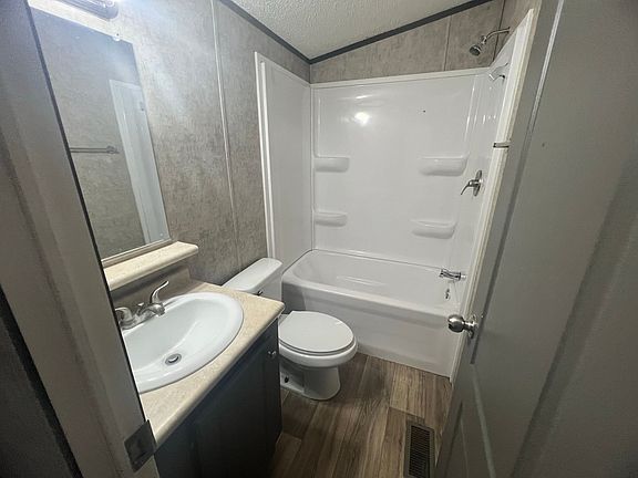 3rd image of 310 Hester Ave #25