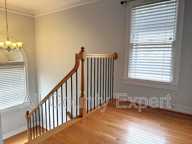 871 Lenox Ct NE — Photo 31