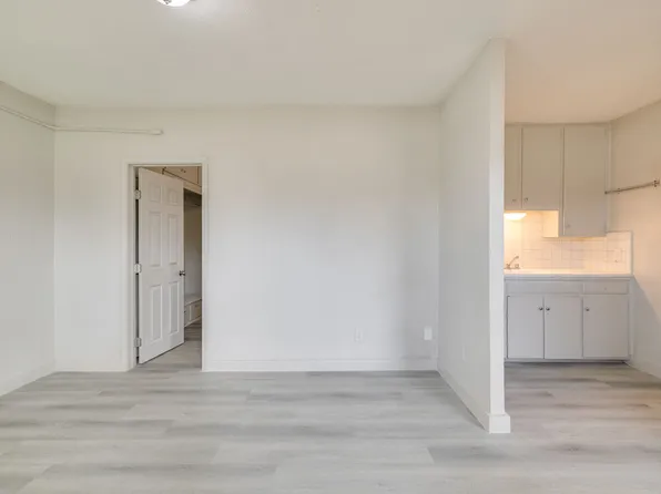 4701 NW 16th St #24, Oklahoma City, OK 73127