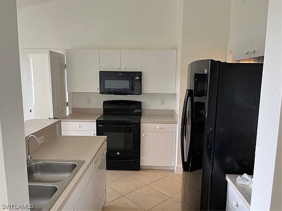 5th image of 1216 Cloplon St E