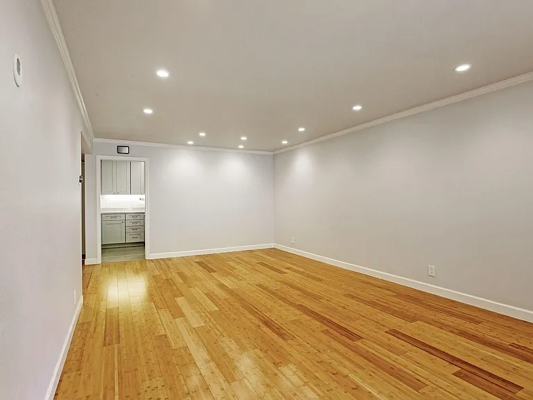 675 Sharon Park Dr #223 — Photo 9