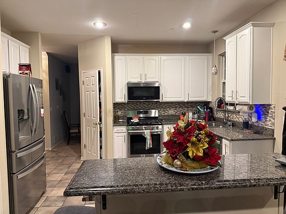 4th image of 1569 Glenside Dr