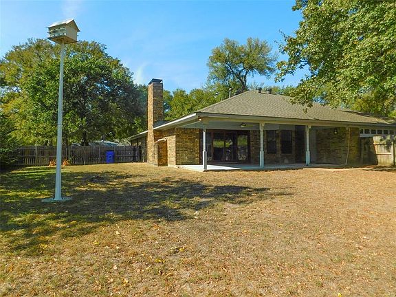 2nd image of 110 Carolyn Ln #110