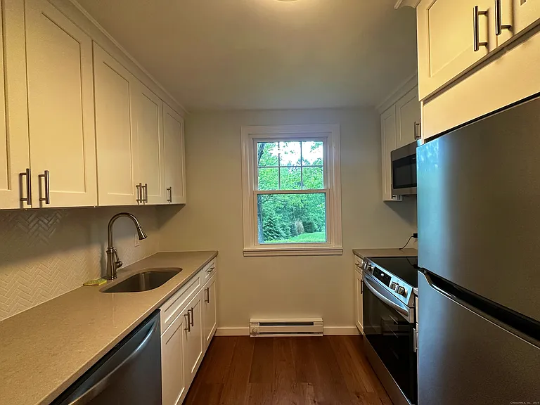 18 Inglenook Rd — Photo 16