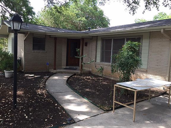 2nd image of 104 Atwater Dr