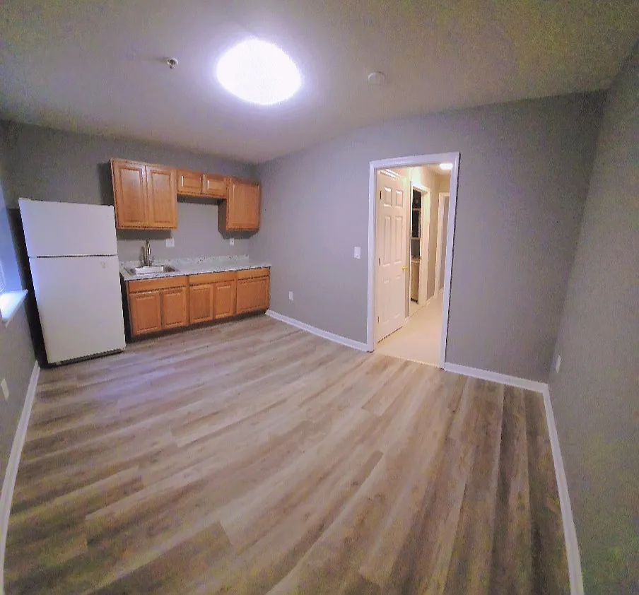 2 bed, 1200 sqft, $1,900 — Photo 2
