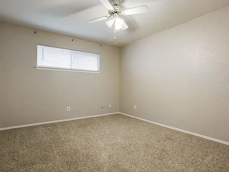 1508 Northcrest Dr — Photo 9