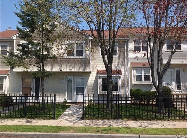 Rare find 4 bedroom townhouse