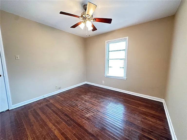 921 Oak St — Photo 21