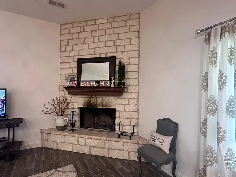 460 Tahitian Dr — Photo 10
