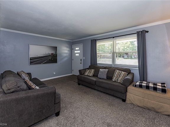 5th image of 2230 Lynnwood Dr