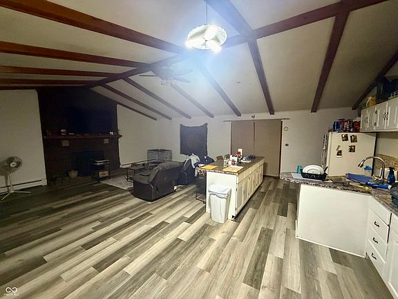 5th image of 1630 W Spring St