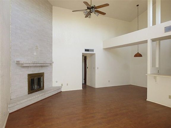 3rd image of 1793 Villa Santos Cir
