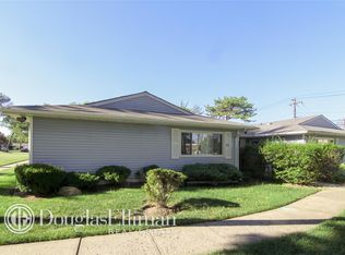 272 Storm Dr, Holtsville, NY 11742