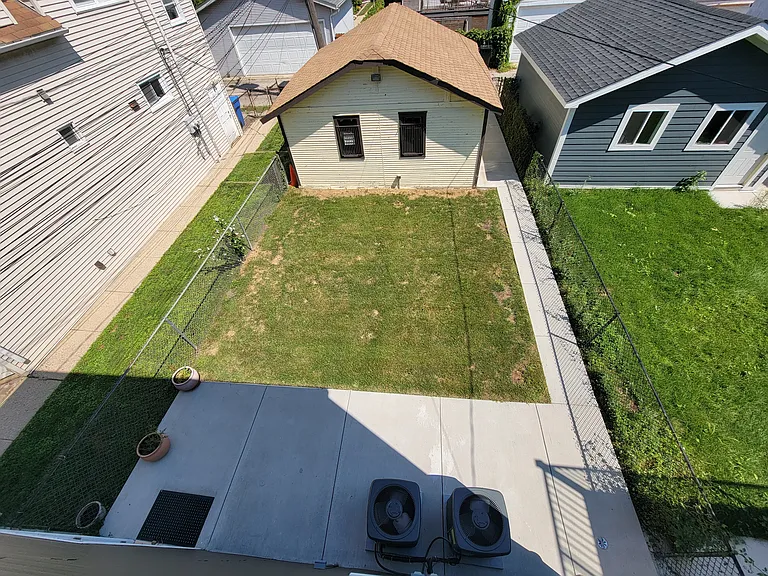4023 N Kilbourn Ave #2 — Photo 15