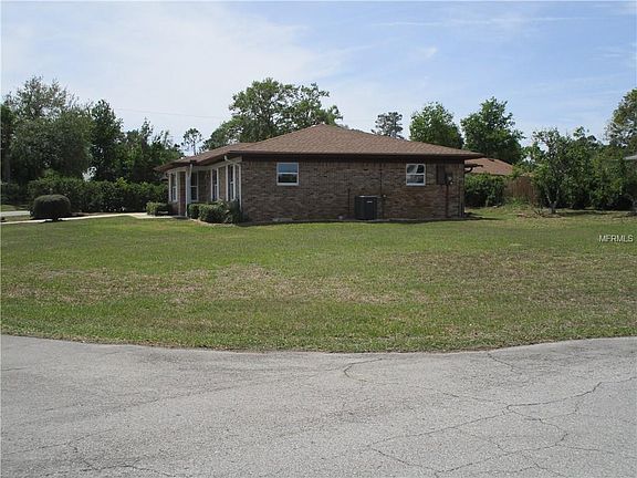 2nd image of 2460 Tracy Ln