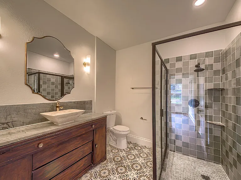 518 Queen Anne Ct — Photo 26