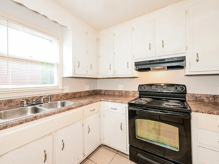 5353 Ridgemere Ct — Photo 8