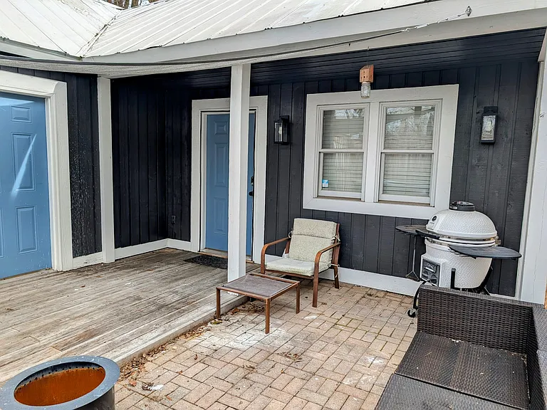 500 10th Ave S #A — Photo 1