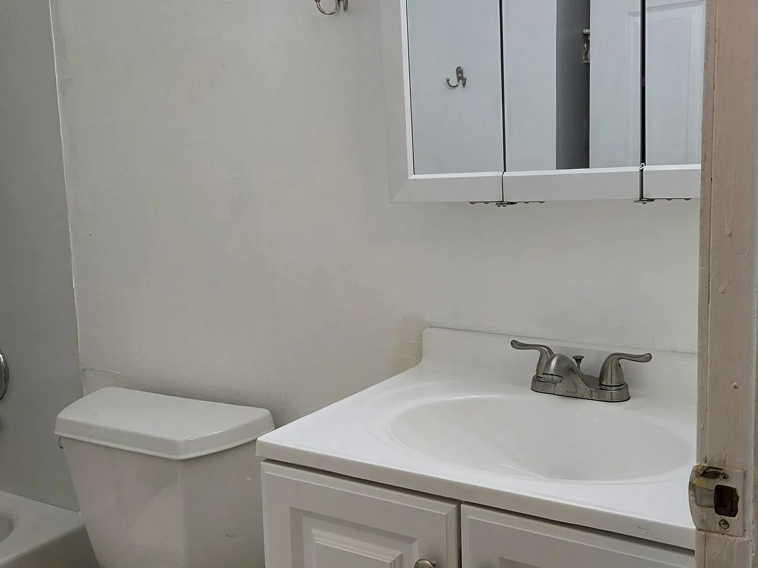 219 Washington Pl — Photo 4