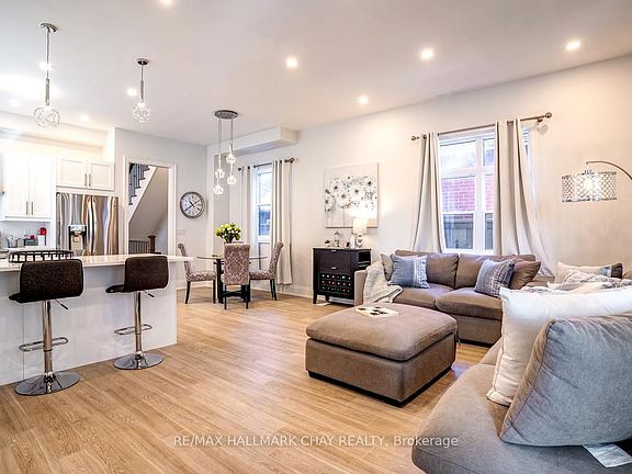 3rd image of 611 Northcliffe Blvd
