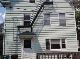 7 Lewis St, Woonsocket, RI 02895