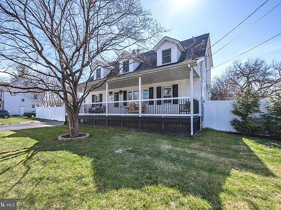 3rd image of 34 Oakford Ave