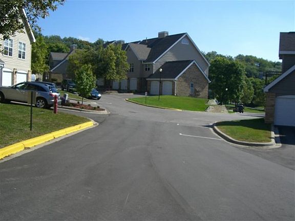 3rd image of 5990 Chasewood Pkwy APT 103