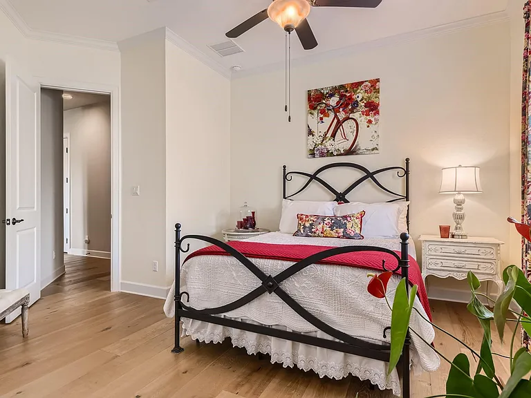 240 Townes Ct — Photo 25