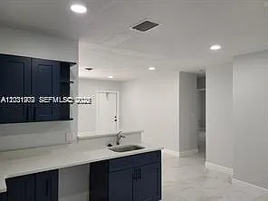 590 NE 20th St #1-2 — Photo 6