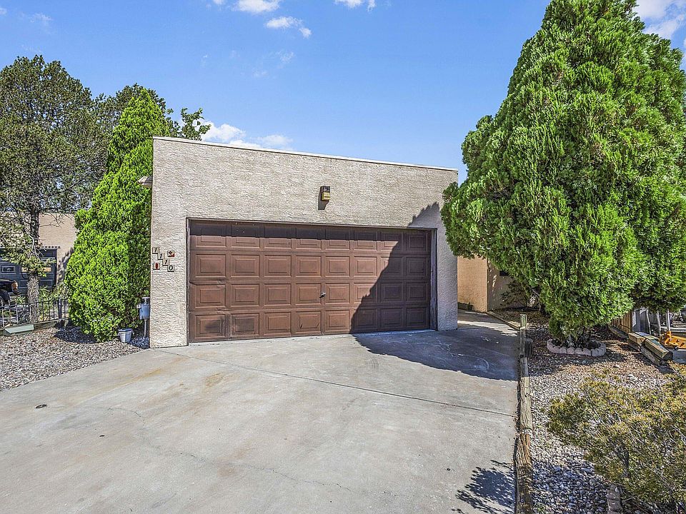 1st image of 1110 Calle Del Valle