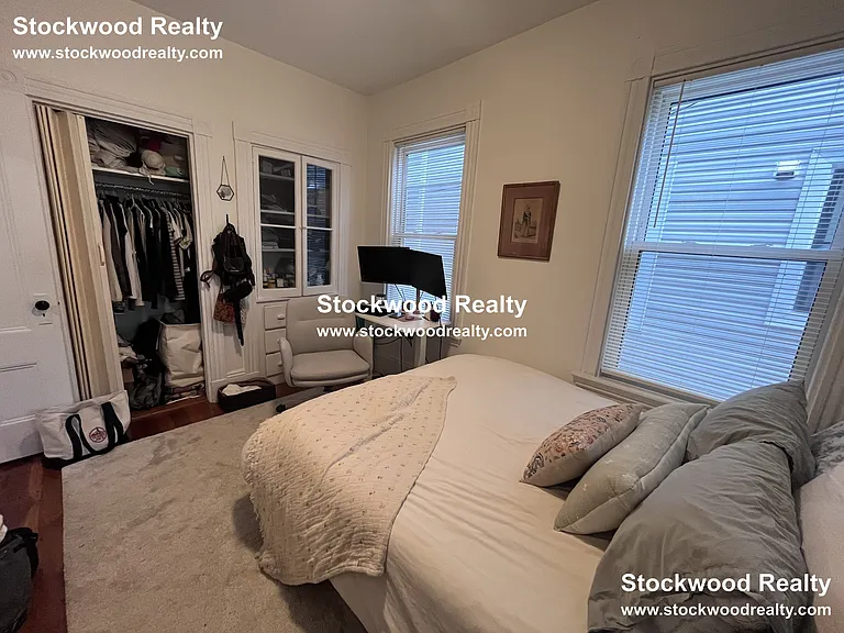 274 E Cottage St #1 — Photo 19