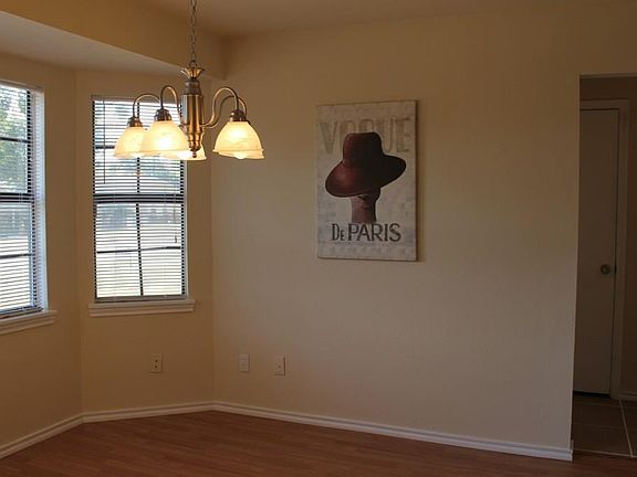 4th image of 1321 Kesser Dr