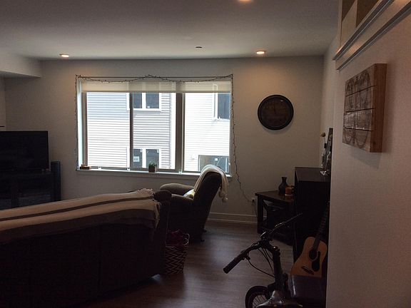 4th image of 1633 Poplar St #206