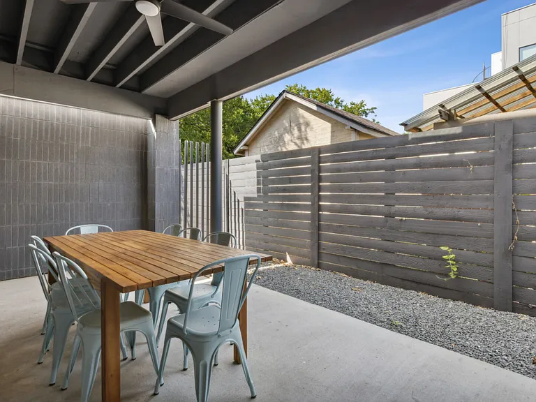 Roseland Ave — Photo 10