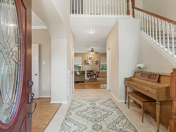4th image of 4002 Perry Knoll Ct