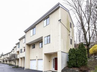300 Flax Hill Rd APT 5, Norwalk, CT 06854