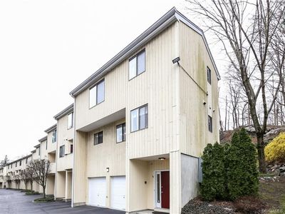 300 Flax Hill Rd APT 5, Norwalk, CT, 06854