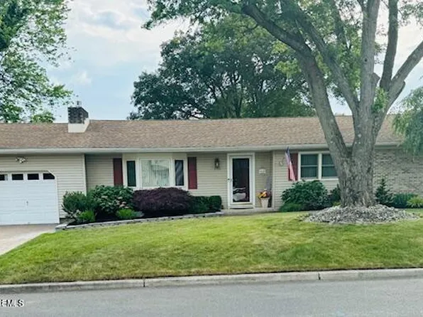 328 Lake Shore Drive, Brick, NJ 08723